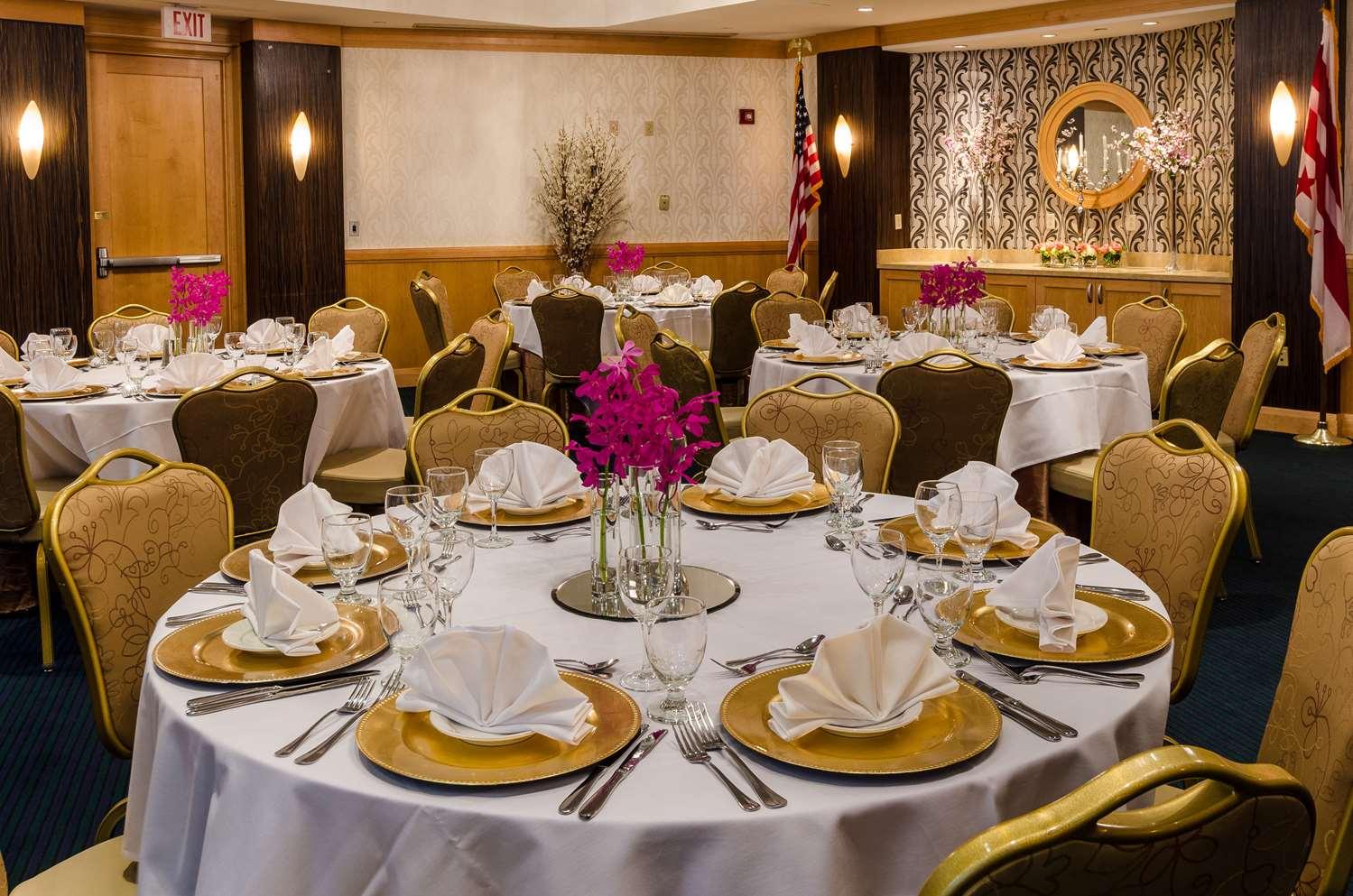 Beacon Hotel & Corporate Quarters Вашингтон Экстерьер фото