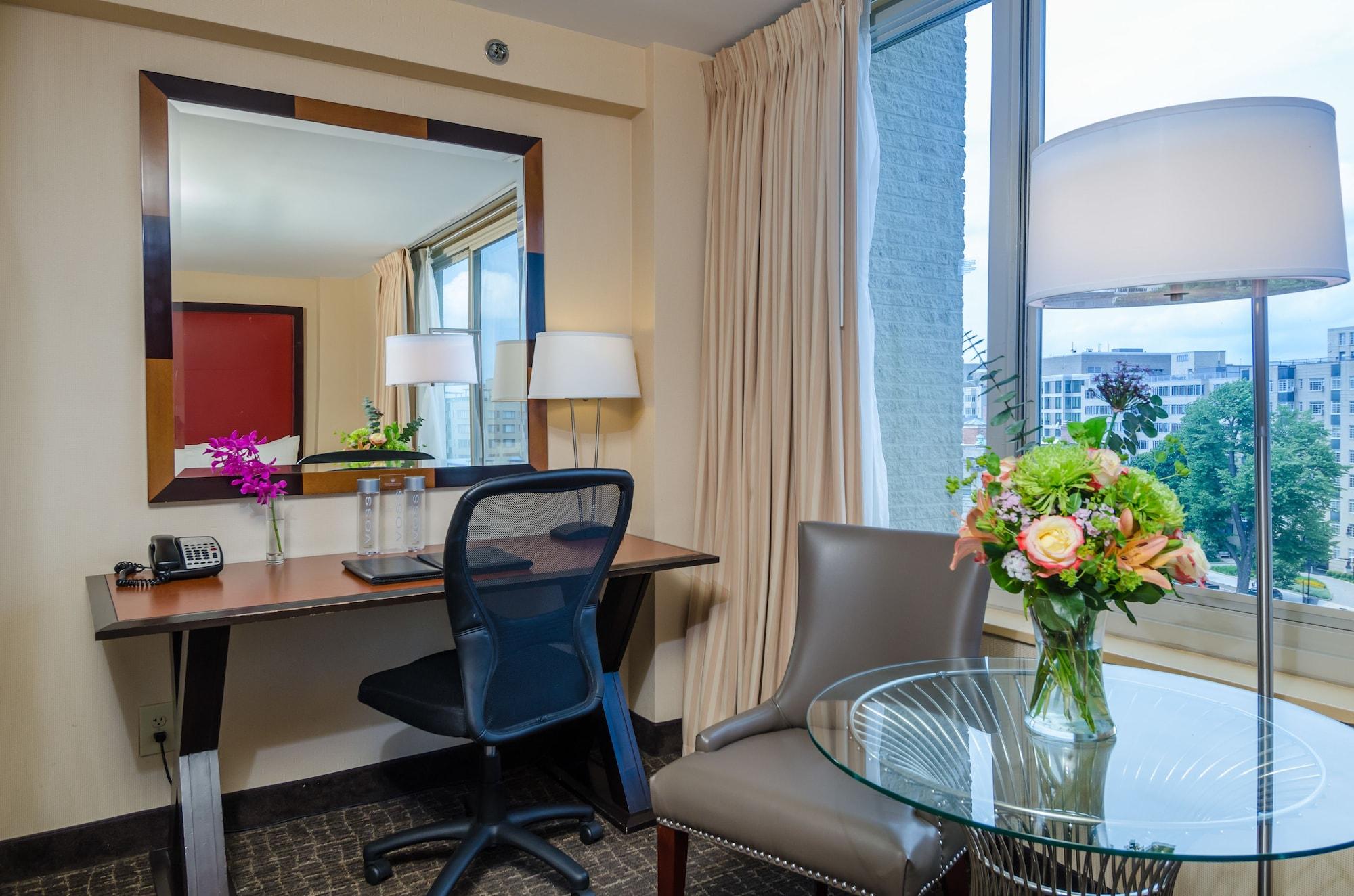 Beacon Hotel & Corporate Quarters Вашингтон Экстерьер фото